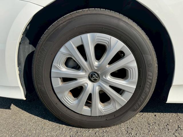 プリウス S グー認定書付/ナビ/バックカメラ/衝突軽減ブレーキ/ETC車載器/クルーズコントロール/プッシュスタート/Bluetooth/スペアスマートキー/LEDヘッドライト/オートマチックハイビーム(26枚目)