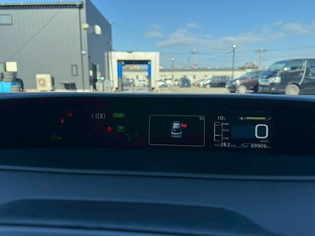 プリウス S グー認定書付/ナビ/バックカメラ/衝突軽減ブレーキ/ETC車載器/クルーズコントロール/プッシュスタート/Bluetooth/スペアスマートキー/LEDヘッドライト/オートマチックハイビーム(28枚目)