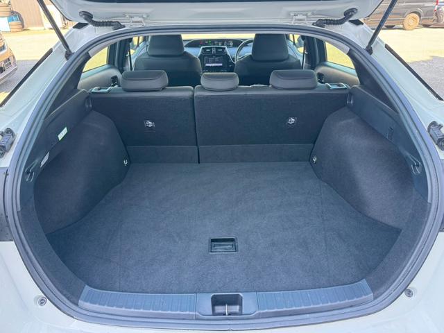 プリウス S グー認定書付/ナビ/バックカメラ/衝突軽減ブレーキ/ETC車載器/クルーズコントロール/プッシュスタート/Bluetooth/スペアスマートキー/LEDヘッドライト/オートマチックハイビーム(56枚目)