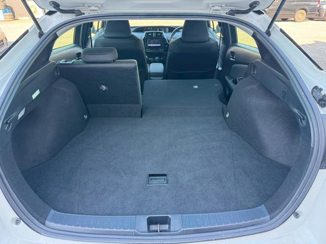 プリウス S グー認定書付/ナビ/バックカメラ/衝突軽減ブレーキ/ETC車載器/クルーズコントロール/プッシュスタート/Bluetooth/スペアスマートキー/LEDヘッドライト/オートマチックハイビーム(57枚目)