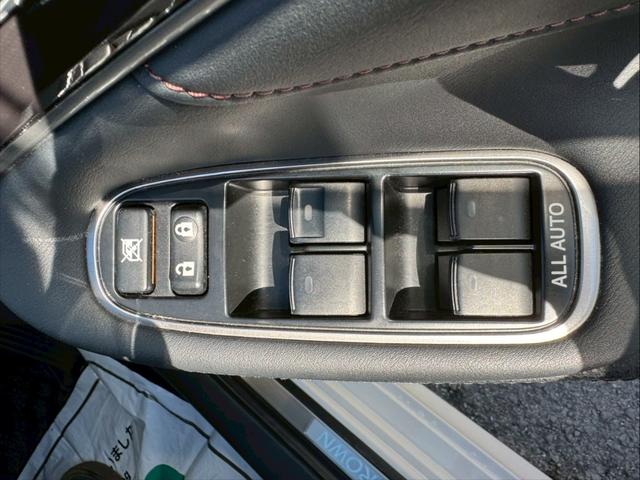 クラウンハイブリッド アスリートS グー鑑定書付/純正ナビ/バックカメラ/衝突軽減ブレーキ/レーダークルーズコントロール/ETC車載器/フルセグテレビ/Bluetooth/シートヒーター/シートエアコン/プッシュスタート/スマートキー(31枚目)