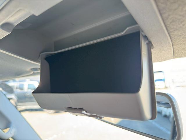 エブリイワゴン PZターボ グー鑑定書付/オーディオ/ETC車載器/両側スライド片側パワースライドドア/ディスチャージヘッドライト/キーレスキー/フルフラットシート/電動格納ミラー/パワーウィンドウ/パワーステアリング(41枚目)