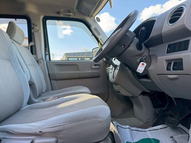 エブリイワゴン PZターボ グー鑑定書付/オーディオ/ETC車載器/両側スライド片側パワースライドドア/ディスチャージヘッドライト/キーレスキー/フルフラットシート/電動格納ミラー/パワーウィンドウ/パワーステアリング(48枚目)