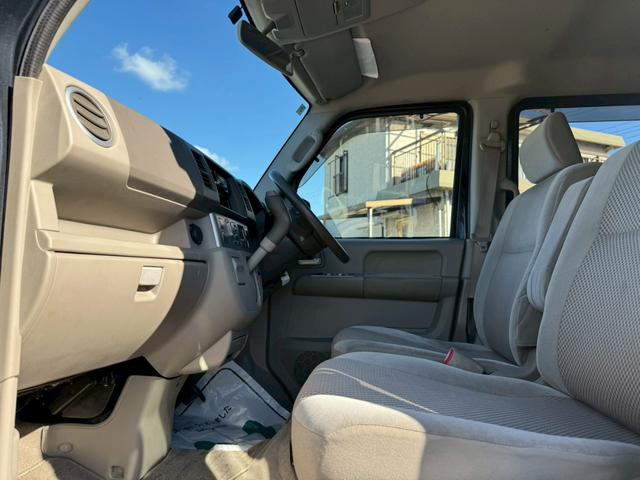 エブリイワゴン PZターボ グー鑑定書付/オーディオ/ETC車載器/両側スライド片側パワースライドドア/ディスチャージヘッドライト/キーレスキー/フルフラットシート/電動格納ミラー/パワーウィンドウ/パワーステアリング(69枚目)