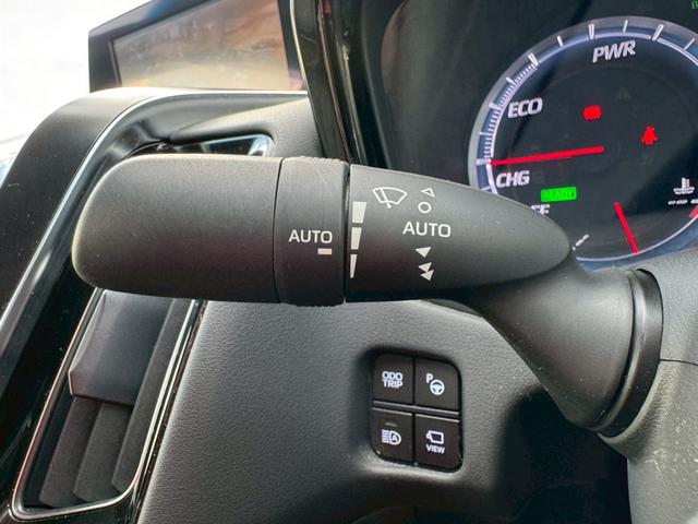 クラウンハイブリッド ＲＳアドバンス　グー認定書付／純正ナビ／全方位カメラ／ブラインドスポットモニター／デジタルインナーミラー／衝突軽減ブレーキ／ＥＴＣ／クルーズコントロール／シートヒーター／ステアリングヒーター／テレビ／プッシュスタート（32枚目）