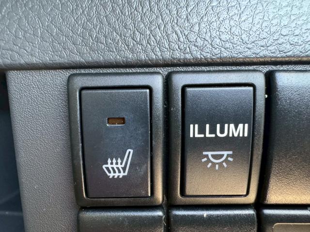 ワゴンRスティングレー リミテッドII グー鑑定書付/オーディオ/ラジオ/シートヒーター/プッシュスタート/スマートキー/ディスチャージヘッドライト/純正15インチアルミホイール/オートライト/オートエアコン/フルフラットシート(5枚目)