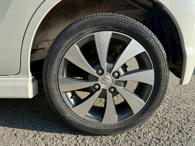 ワゴンRスティングレー リミテッドII グー鑑定書付/オーディオ/ラジオ/シートヒーター/プッシュスタート/スマートキー/ディスチャージヘッドライト/純正15インチアルミホイール/オートライト/オートエアコン/フルフラットシート(24枚目)