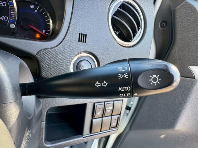 ワゴンRスティングレー リミテッドII グー鑑定書付/オーディオ/ラジオ/シートヒーター/プッシュスタート/スマートキー/ディスチャージヘッドライト/純正15インチアルミホイール/オートライト/オートエアコン/フルフラットシート(29枚目)