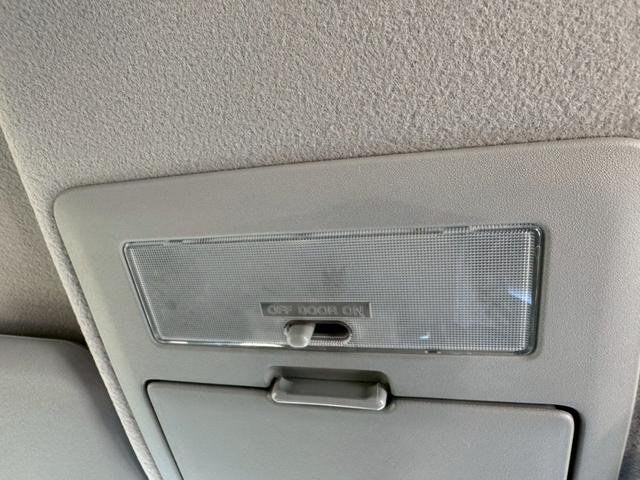 ワゴンRスティングレー リミテッドII グー鑑定書付/オーディオ/ラジオ/シートヒーター/プッシュスタート/スマートキー/ディスチャージヘッドライト/純正15インチアルミホイール/オートライト/オートエアコン/フルフラットシート(35枚目)