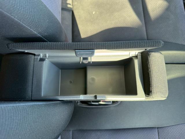 ワゴンRスティングレー リミテッドII グー鑑定書付/オーディオ/ラジオ/シートヒーター/プッシュスタート/スマートキー/ディスチャージヘッドライト/純正15インチアルミホイール/オートライト/オートエアコン/フルフラットシート(42枚目)