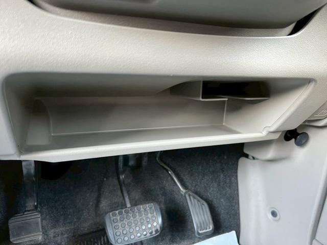 タント グー鑑定書付/純オーディオ/CD/ラジオ/パワースライドドア/スマートキー/オートエアコン/フルフラットシート/ベンチシート/アイドリングストップ/シガーソケット(33枚目)