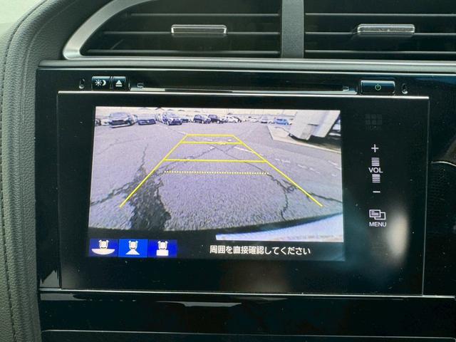 シャトル ハイブリッドZ グー鑑定書付/純正ナビ/バックカメラ/衝突軽減ブレーキ/シートヒーター/クルーズコントロール/フルセグテレビ/Bluetooth/CD/DVD/ETC車載器/スペアスマートキー/ワイパーデアイサー(8枚目)