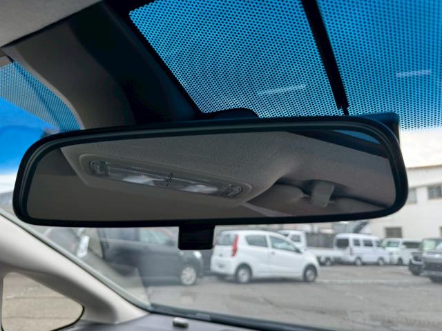 シャトル ハイブリッドZ グー鑑定書付/純正ナビ/バックカメラ/衝突軽減ブレーキ/シートヒーター/クルーズコントロール/フルセグテレビ/Bluetooth/CD/DVD/ETC車載器/スペアスマートキー/ワイパーデアイサー(39枚目)