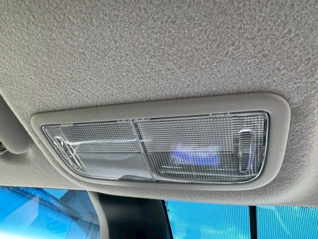 シャトル ハイブリッドZ グー鑑定書付/純正ナビ/バックカメラ/衝突軽減ブレーキ/シートヒーター/クルーズコントロール/フルセグテレビ/Bluetooth/CD/DVD/ETC車載器/スペアスマートキー/ワイパーデアイサー(40枚目)