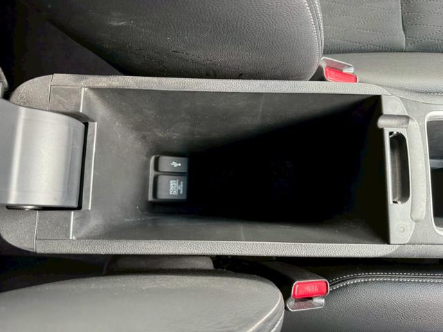 シャトル ハイブリッドZ グー鑑定書付/純正ナビ/バックカメラ/衝突軽減ブレーキ/シートヒーター/クルーズコントロール/フルセグテレビ/Bluetooth/CD/DVD/ETC車載器/スペアスマートキー/ワイパーデアイサー(45枚目)