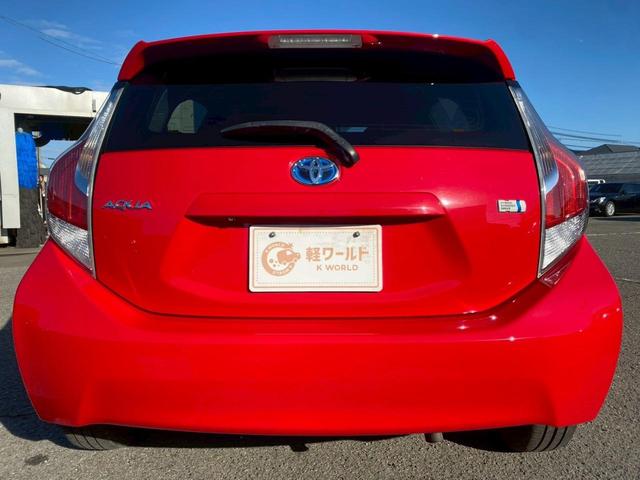 アクア Ｓ　グー鑑定書付／純正ナビ／バックカメラ／ＥＴＣ車載器／シートヒーター／フルセグテレビ／Ｂｌｕｅｔｏｏｔｈ／プッシュスタート／スマートキー／ステアリングリモコン／ＣＤ／ＤＶＤ／ラジオ／オートライト（20枚目）