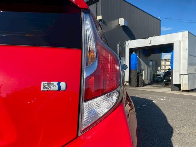 アクア Ｓ　グー鑑定書付／純正ナビ／バックカメラ／ＥＴＣ車載器／シートヒーター／フルセグテレビ／Ｂｌｕｅｔｏｏｔｈ／プッシュスタート／スマートキー／ステアリングリモコン／ＣＤ／ＤＶＤ／ラジオ／オートライト（27枚目）