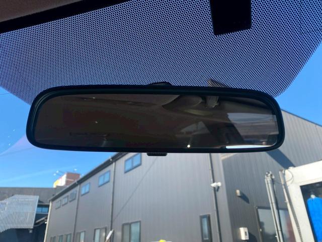 アクア Ｓ　グー鑑定書付／純正ナビ／バックカメラ／ＥＴＣ車載器／シートヒーター／フルセグテレビ／Ｂｌｕｅｔｏｏｔｈ／プッシュスタート／スマートキー／ステアリングリモコン／ＣＤ／ＤＶＤ／ラジオ／オートライト（42枚目）