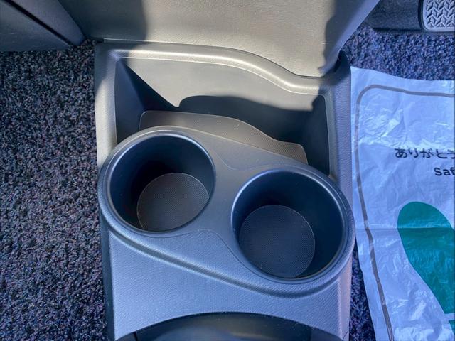 アクア Ｓ　グー鑑定書付／純正ナビ／バックカメラ／ＥＴＣ車載器／シートヒーター／フルセグテレビ／Ｂｌｕｅｔｏｏｔｈ／プッシュスタート／スマートキー／ステアリングリモコン／ＣＤ／ＤＶＤ／ラジオ／オートライト（44枚目）