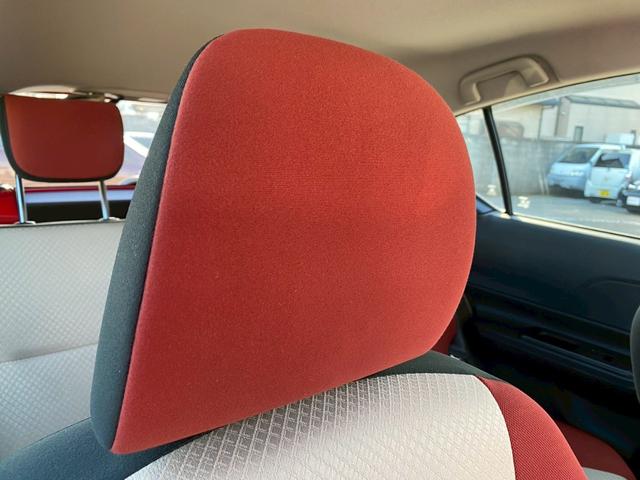 アクア Ｓ　グー鑑定書付／純正ナビ／バックカメラ／ＥＴＣ車載器／シートヒーター／フルセグテレビ／Ｂｌｕｅｔｏｏｔｈ／プッシュスタート／スマートキー／ステアリングリモコン／ＣＤ／ＤＶＤ／ラジオ／オートライト（48枚目）