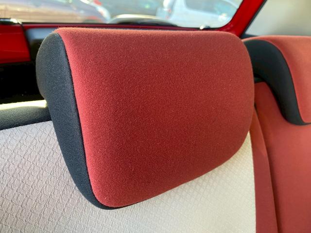 アクア Ｓ　グー鑑定書付／純正ナビ／バックカメラ／ＥＴＣ車載器／シートヒーター／フルセグテレビ／Ｂｌｕｅｔｏｏｔｈ／プッシュスタート／スマートキー／ステアリングリモコン／ＣＤ／ＤＶＤ／ラジオ／オートライト（54枚目）