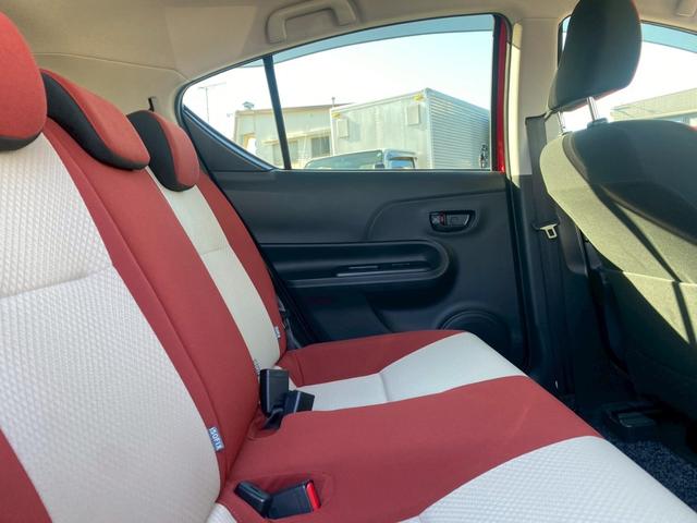 アクア Ｓ　グー鑑定書付／純正ナビ／バックカメラ／ＥＴＣ車載器／シートヒーター／フルセグテレビ／Ｂｌｕｅｔｏｏｔｈ／プッシュスタート／スマートキー／ステアリングリモコン／ＣＤ／ＤＶＤ／ラジオ／オートライト（57枚目）