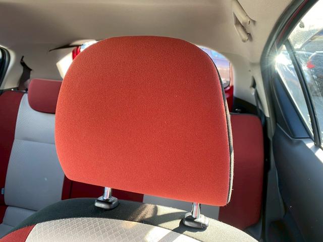 アクア Ｓ　グー鑑定書付／純正ナビ／バックカメラ／ＥＴＣ車載器／シートヒーター／フルセグテレビ／Ｂｌｕｅｔｏｏｔｈ／プッシュスタート／スマートキー／ステアリングリモコン／ＣＤ／ＤＶＤ／ラジオ／オートライト（68枚目）