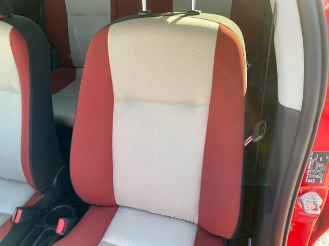 アクア Ｓ　グー鑑定書付／純正ナビ／バックカメラ／ＥＴＣ車載器／シートヒーター／フルセグテレビ／Ｂｌｕｅｔｏｏｔｈ／プッシュスタート／スマートキー／ステアリングリモコン／ＣＤ／ＤＶＤ／ラジオ／オートライト（69枚目）