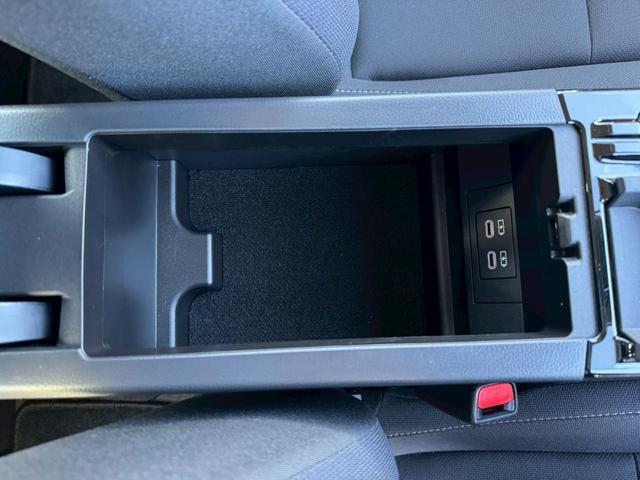 プリウス Ｇ　グー認定証書付／純正ナビ／バックカメラ／衝突軽減ブレーキ／ＥＴＣ／ブラインドスポットモニター／クルーズコントロール／シートヒーター／Ｂｌｕｅｔｏｏｔｈ／テレビ／スマートキー／純正１９インチホイール（45枚目）