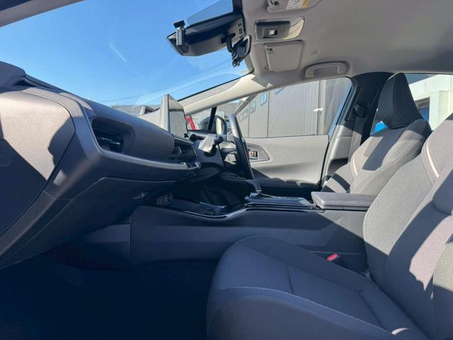 プリウス Ｇ　グー認定証書付／純正ナビ／バックカメラ／衝突軽減ブレーキ／ＥＴＣ／ブラインドスポットモニター／クルーズコントロール／シートヒーター／Ｂｌｕｅｔｏｏｔｈ／テレビ／スマートキー／純正１９インチホイール（71枚目）