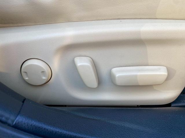 クラウンハイブリッド ロイヤルサルーン　グー鑑定書付／バックカメラ／ＥＴＣ車載器／クリアランスソナー／レーダークルーズコントロール／パワーシート／シートヒーター／シートエアコン／プッシュスタート／スマートキー／純正１６インチアルミホイール（8枚目）