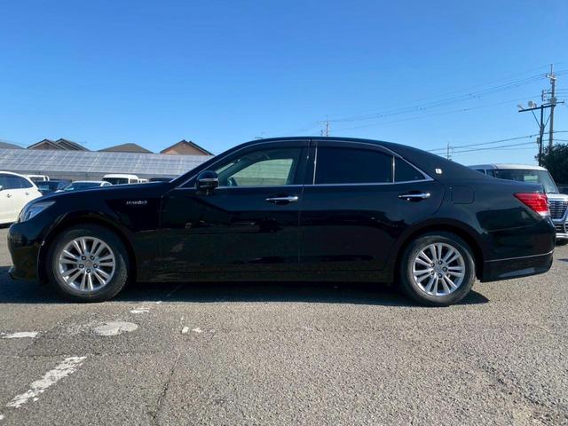 クラウンハイブリッド ロイヤルサルーン　グー鑑定書付／バックカメラ／ＥＴＣ車載器／クリアランスソナー／レーダークルーズコントロール／パワーシート／シートヒーター／シートエアコン／プッシュスタート／スマートキー／純正１６インチアルミホイール（18枚目）