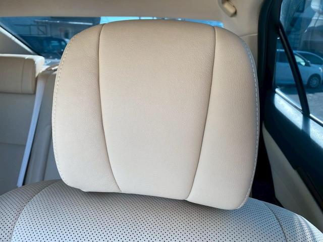 クラウンハイブリッド ロイヤルサルーン　グー鑑定書付／バックカメラ／ＥＴＣ車載器／クリアランスソナー／レーダークルーズコントロール／パワーシート／シートヒーター／シートエアコン／プッシュスタート／スマートキー／純正１６インチアルミホイール（65枚目）