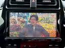 プリウス Ｓ　ナビ・・Ｂｌｕｅｔｏｏｔｈ・テレビ・ＡＭ・ＦＭ・バックカメラ・ＥＴＣ車載器・横滑り防止措置・車両接近通報・プッシュスタート・スマートキー・ステアリングリモコン・電動格納ミラー・パワーウィンドウ・ＡＢＳ（6枚目）