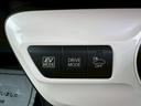 Ｓ　ナビ・・Ｂｌｕｅｔｏｏｔｈ・テレビ・ＡＭ・ＦＭ・バックカメラ・ＥＴＣ車載器・横滑り防止措置・車両接近通報・プッシュスタート・スマートキー・ステアリングリモコン・電動格納ミラー・パワーウィンドウ・ＡＢＳ（11枚目）