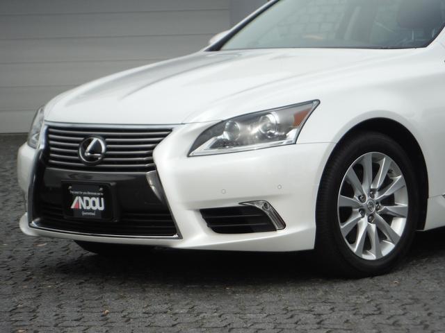 LS460 バージョンC 純正HDDナビマルチ・サンルーフ 本革エアーシート・スマートキー・純正18インチアルミ・BSM・クリアランスソナー・コンビハンドル・ハンドルヒーター・ビルトインETC(5枚目)