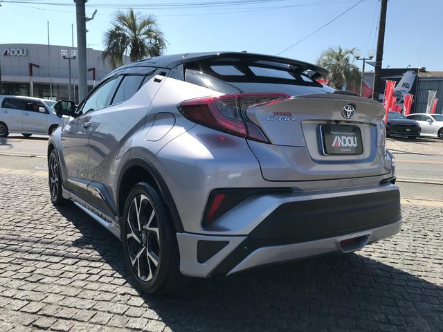 Ｃ－ＨＲ Ｇ　モデリスタエアロ・純正９インチナビ・バックモニター・ＬＥＤライト＆フォグ・オートハイビーム・ハーフレザーシート・シートヒーター・純正１８ＡＷ・ビルトインＥＴＣ・ＢＳＭ・レーダークルーズ・ＬＤＡ（4枚目）