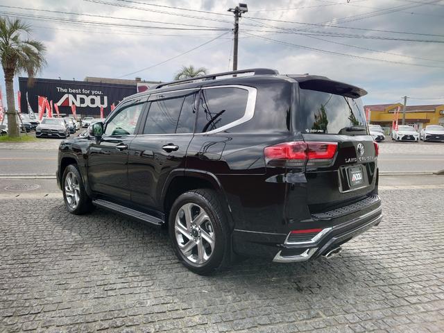 TOYOTA LAND CRUISER ZX | 2023 | BLACK | 2100 km | details