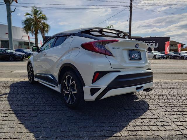 Ｃ－ＨＲ Ｇ　モデリスタエアロ・社外ナビ＆地デジ・バックモニター・ハーフレザーシート・シートヒーター・ＬＥＤライト＆フォグ・オートハイビーム・レーダークルーズ・クリアランスソナー・純正１８ＡＷ・ＥＴＣ（5枚目）