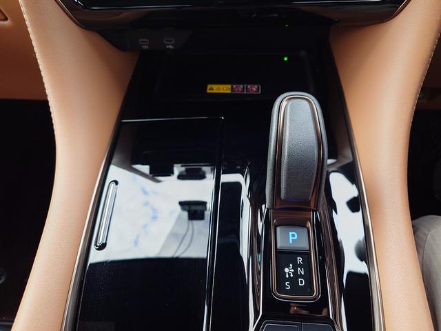 ヴェルファイアハイブリッド Ｚ　プレミア（20枚目）