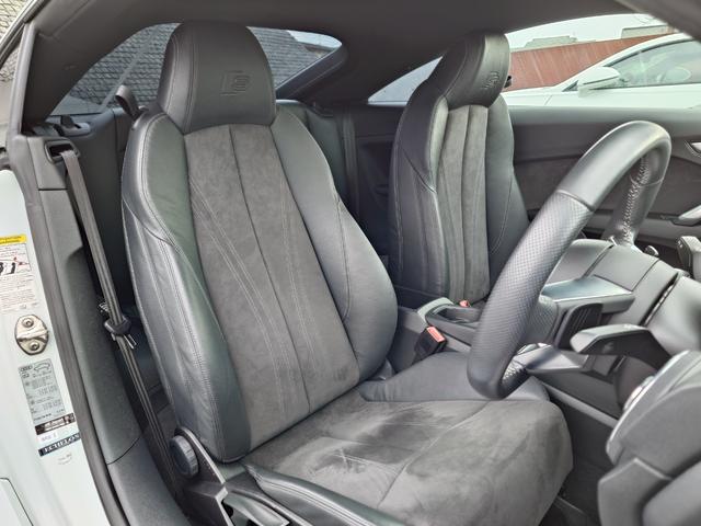 ＴＴクーペ ２．０ＴＦＳＩ　Ｓラインパッケージ　純正ナビ＆地デジ・バーチャルコックピット・オプション１９ＡＷ・ハーフレザーシート・ＬＥＤライト・パドルシフト・アドバンスドキー・ＥＴＣ（13枚目）