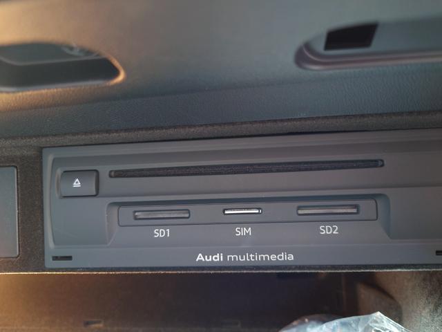 ＴＴクーペ ２．０ＴＦＳＩ　Ｓラインパッケージ　純正ナビ＆地デジ・バーチャルコックピット・オプション１９ＡＷ・ハーフレザーシート・ＬＥＤライト・パドルシフト・アドバンスドキー・ＥＴＣ（19枚目）