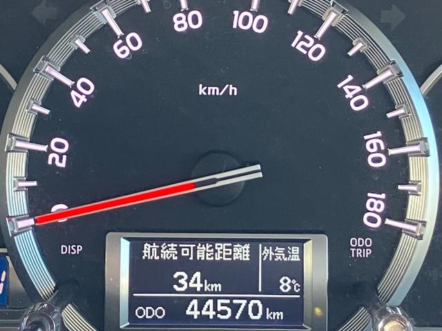 ハイエースバン 　社外８インチナビ＆地デジ・バックモニター・社外エアロ・社外１７ＡＷ・ＬＥＤライト・スマートキー・シートカバー・ＥＴＣ・コンビハンドル・社外テールレンズ・エアバッグ・ＡＢＳ（15枚目）