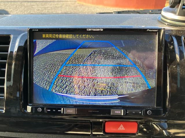 ハイエースバン 　社外８インチナビ＆地デジ・バックモニター・社外エアロ・社外１７ＡＷ・ＬＥＤライト・スマートキー・シートカバー・ＥＴＣ・コンビハンドル・社外テールレンズ・エアバッグ・ＡＢＳ（18枚目）