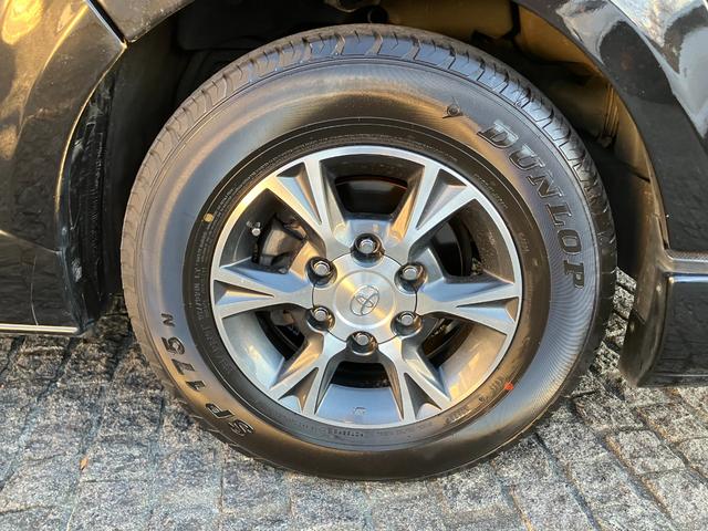 ハイエースバン スーパーＧＬ　ダークプライムＩＩ　ナビ＆地デジ・バックモニター・ＬＥＤライト・オートハイビーム・プリクラッシュセーフティ・ＬＤＡ・スマートキー・ＥＴＣ・ハーフレザーシート・フォグ・エアバッグ・ＡＢＳ（9枚目）