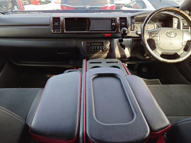 ハイエースバン スーパーＧＬ　ダークプライムＩＩ　ナビ＆地デジ・バックモニター・ＬＥＤライト・オートハイビーム・プリクラッシュセーフティ・ＬＤＡ・スマートキー・ＥＴＣ・ハーフレザーシート・フォグ・エアバッグ・ＡＢＳ（10枚目）