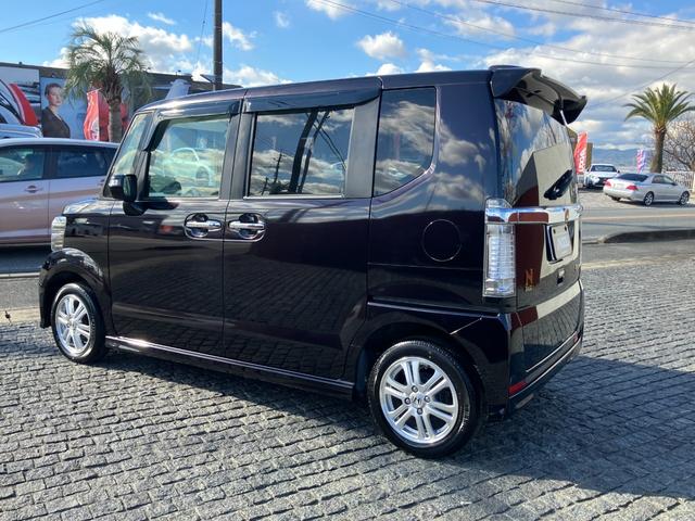 Ｎ－ＢＯＸカスタム Ｇ・Ｌパッケージ　社外ナビ＆地デジ・オートスライドドア・キセノンライト・純正１４ＡＷ・ベンチシート・スマートキー・オートエアコン・ＥＴＣ・フォグ・Ｗエアバッグ・ＡＢＳ（4枚目）