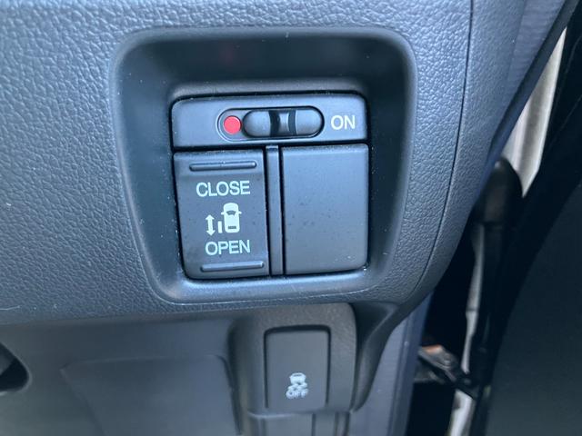 Ｎ－ＢＯＸカスタム Ｇ・Ｌパッケージ　社外ナビ＆地デジ・オートスライドドア・キセノンライト・純正１４ＡＷ・ベンチシート・スマートキー・オートエアコン・ＥＴＣ・フォグ・Ｗエアバッグ・ＡＢＳ（20枚目）