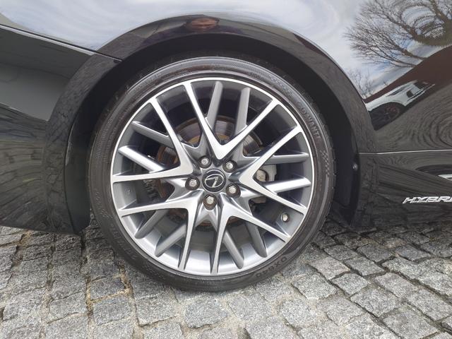 ＲＣ ＲＣ３００ｈ　Ｆスポーツ　純正ＳＤナビマルチ＆地デジ・バックモニター・赤革エアシート・三眼ＬＥＤライト・パドルシフト・オートクルーズ・ＢＳＭ・クリアランスソナー・純正１９インチアルミ・ローダウン・ウィンカーミラー（9枚目）