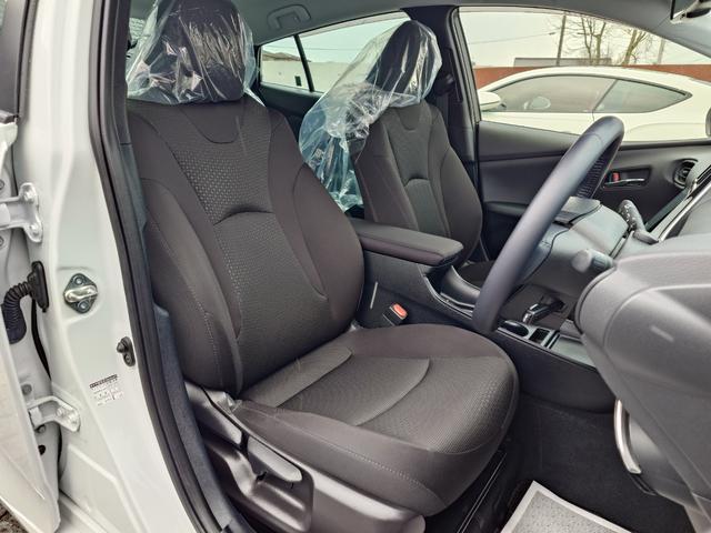 プリウス ＳセーフティプラスＩＩ（13枚目）